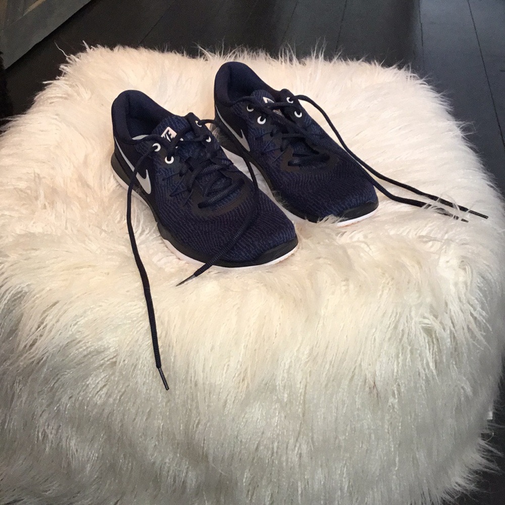 Women's Nike shoes